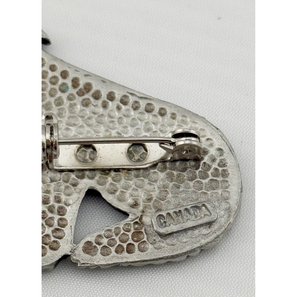 Vintage 1980's Howling Wolf Canadian Pewter Brooch. Silvertone - Picture 4 of 5